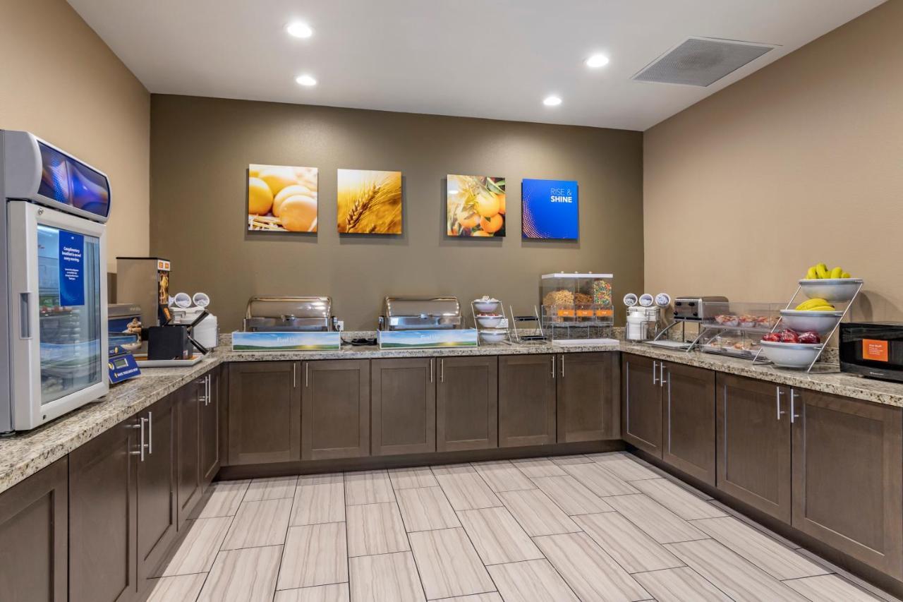 Comfort Suites Near Sam Houston Race Park Jersey Village Eksteriør billede