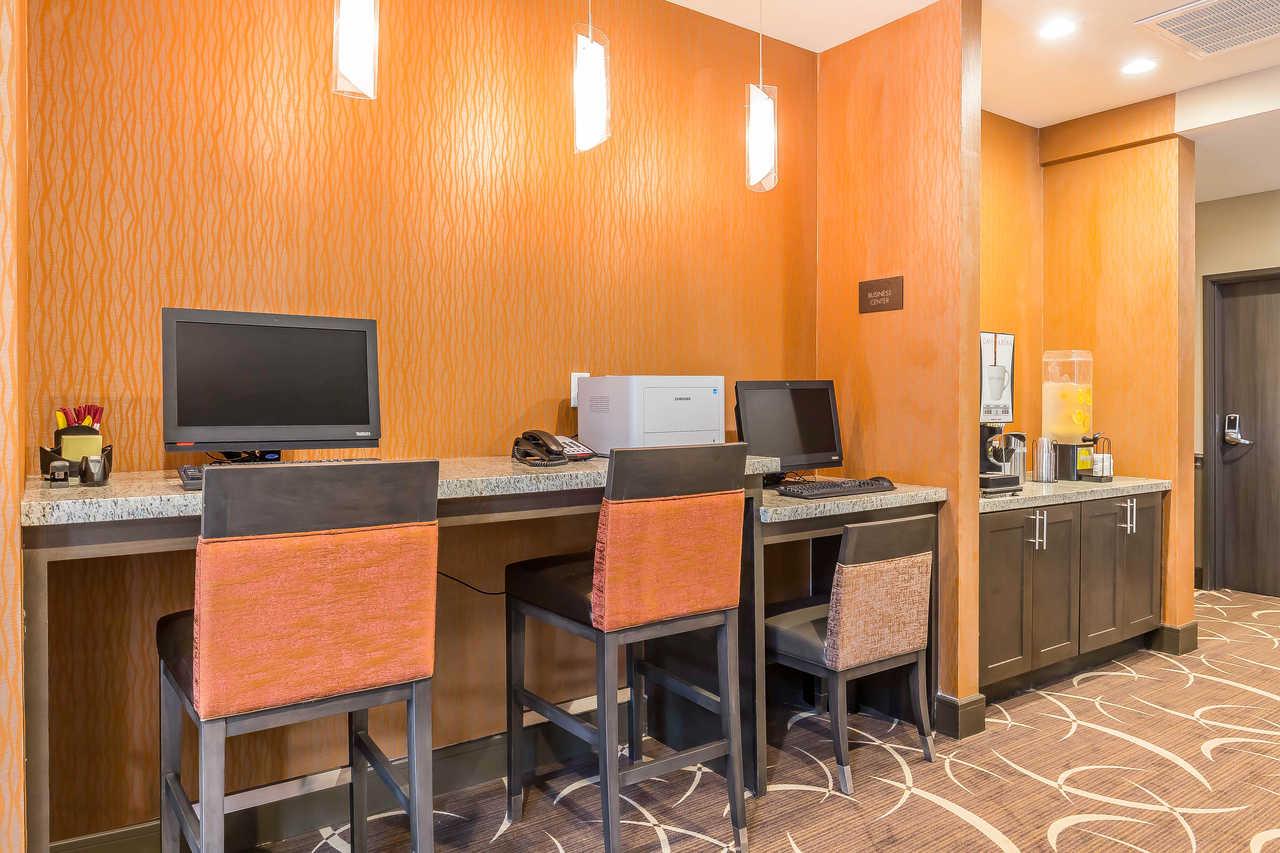 Comfort Suites Near Sam Houston Race Park Jersey Village Eksteriør billede